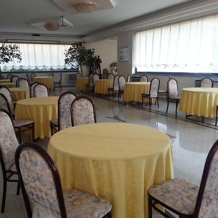 Hotel Capys Капуа Екстериор снимка