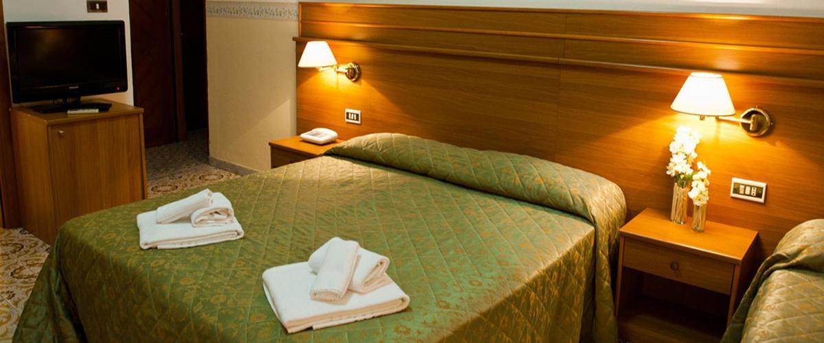 Hotel Capys Капуа Екстериор снимка