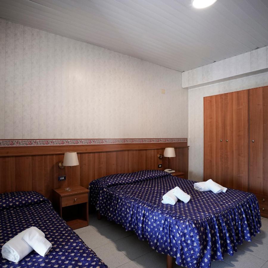 Hotel Capys Капуа Екстериор снимка