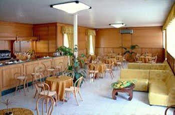 Hotel Capys Капуа Екстериор снимка